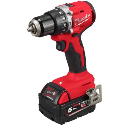 Akce Aku příklepový šroubovák MILWAUKEE M18 BLPDRC-502C
