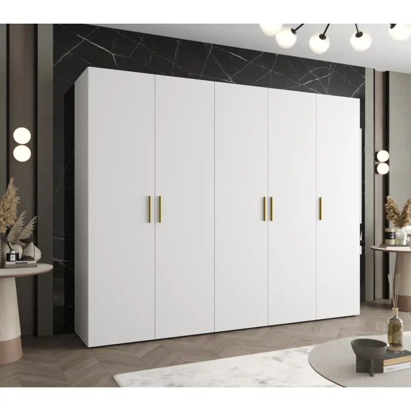 Výprodej Prostorná šatní skříň HELMA 1 250 cm - bílá / zlaté úchyty