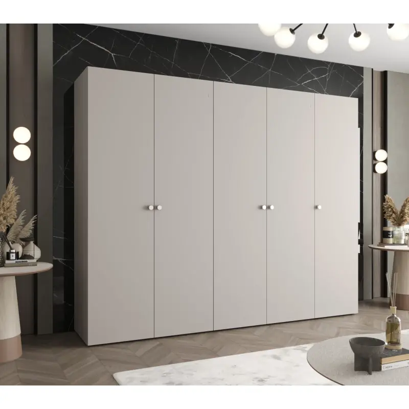 Omezená Nabídka Elegantní šatní skříň CAITIR 1 250 cm - kašmír / stříbrné úchyty